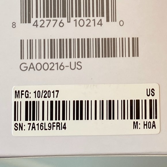 Google Home Mini 1st Generation NEW IN BOX - Picture 3 of 6